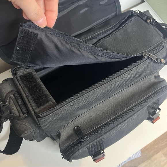 Vintage Canon Black Canvas Camera Bag Pockets Shoulder Strap Leather - Picture 7 of 13